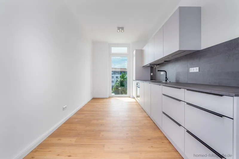 Erstbezug: 2-Zi Altbau auf Neubau-Standard, 72 m², EBK, Balkon — photo 1